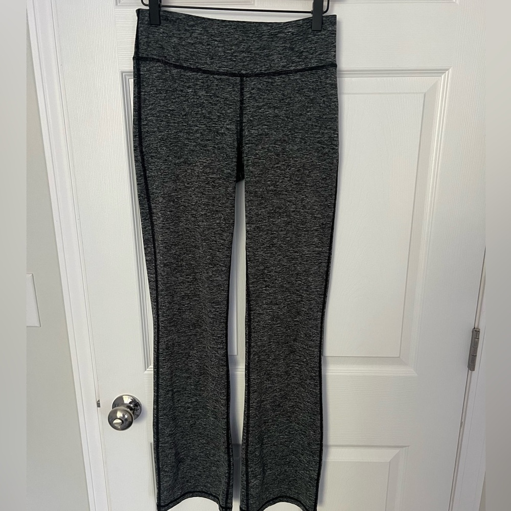 Aerie chill play move leggings.
